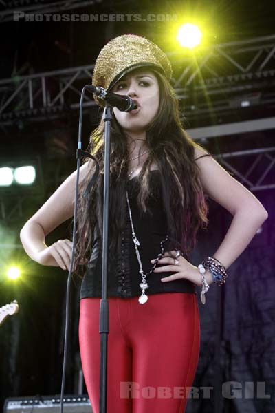 GABRIELLA CILMI - 2009-07-04 - CERGY - Base de Loisirs - 
